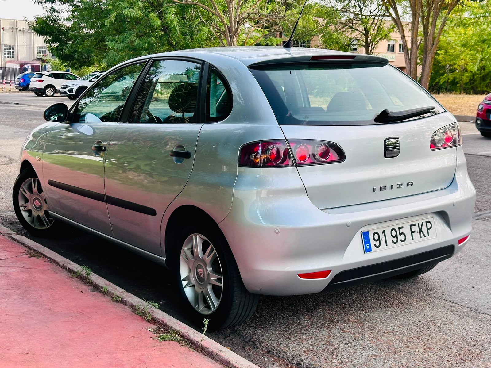 SEAT Ibiza 1.2Hit 70cv