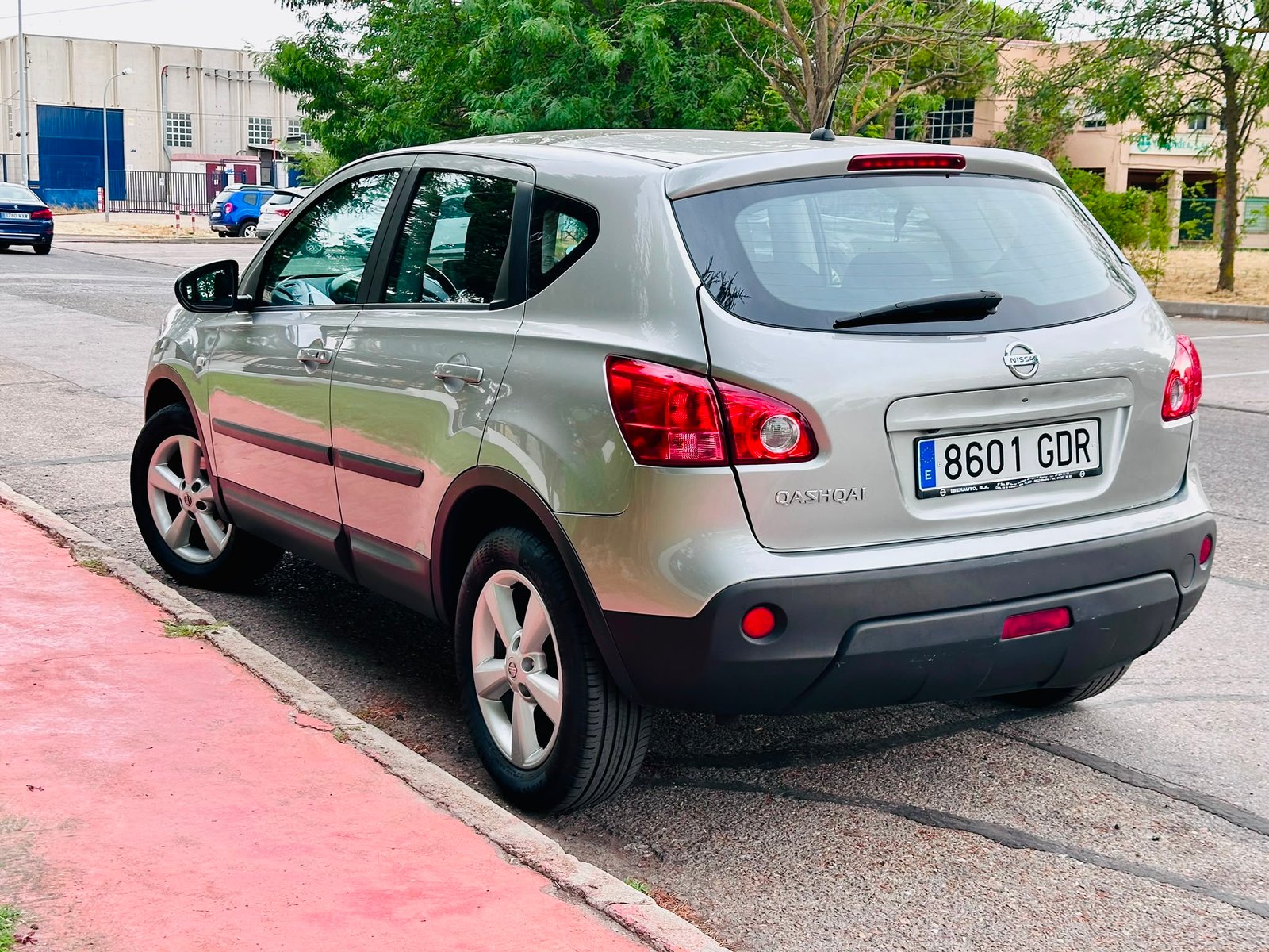 NISSAN Qashqai 2.0 Tekna 4×2