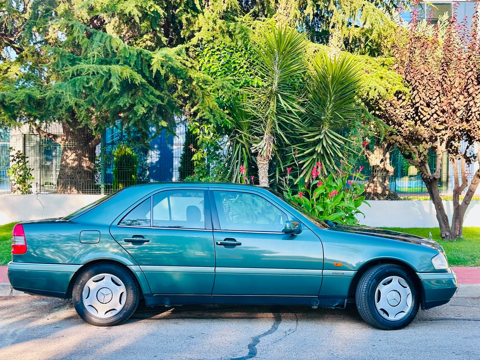 MERCEDES-BENZ Clase C C220