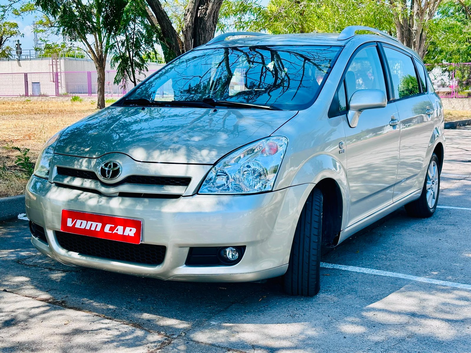 TOYOTA Corolla Verso 1.8