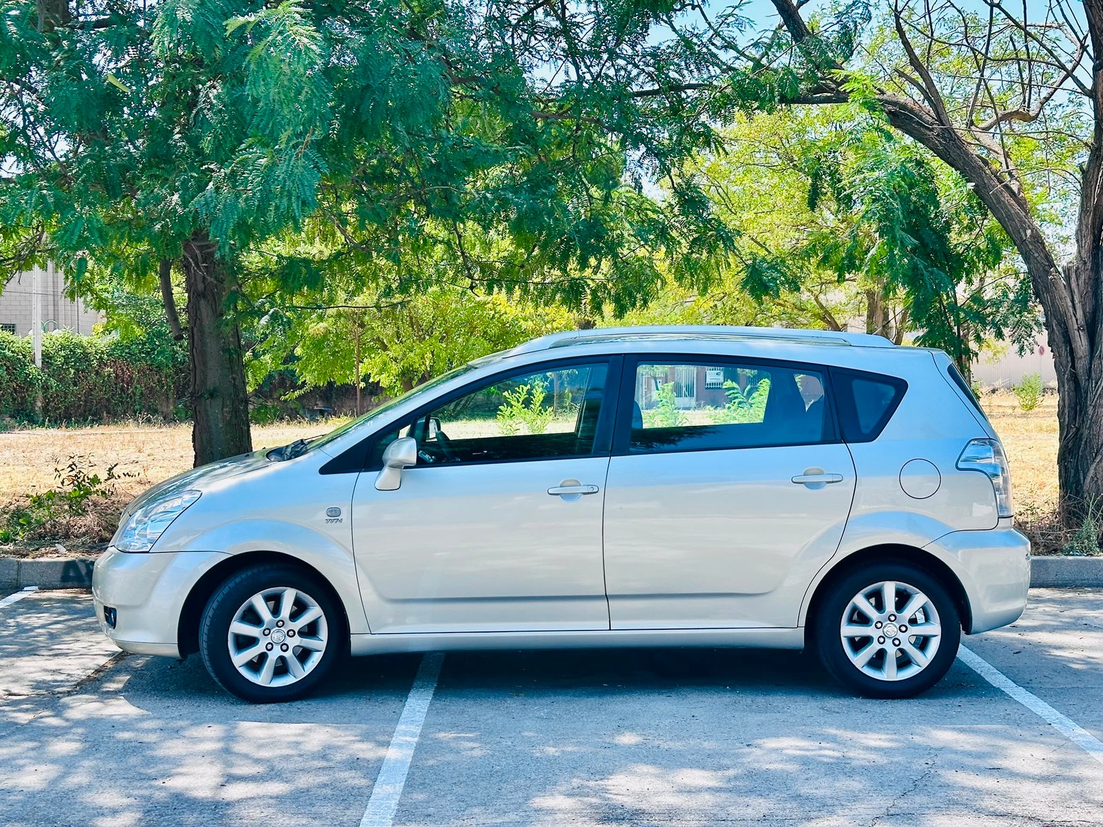 TOYOTA Corolla Verso 1.8