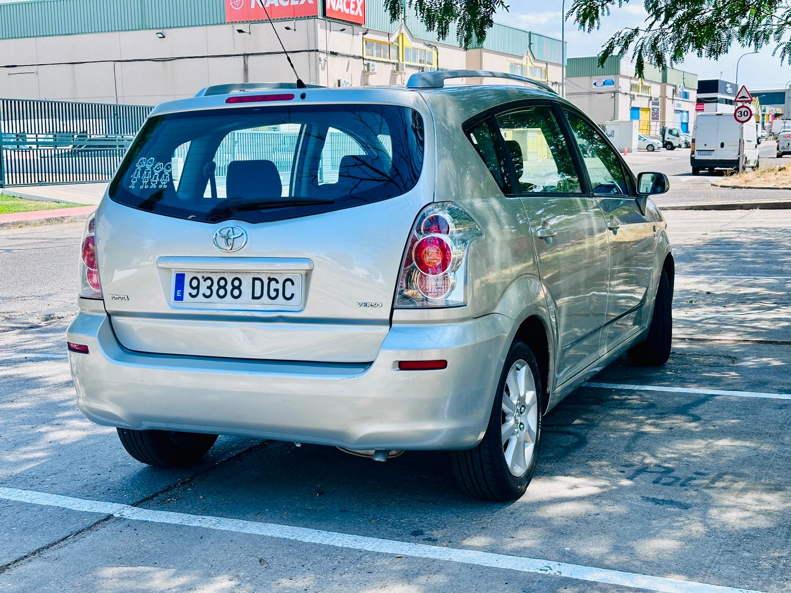TOYOTA Corolla Verso 1.8