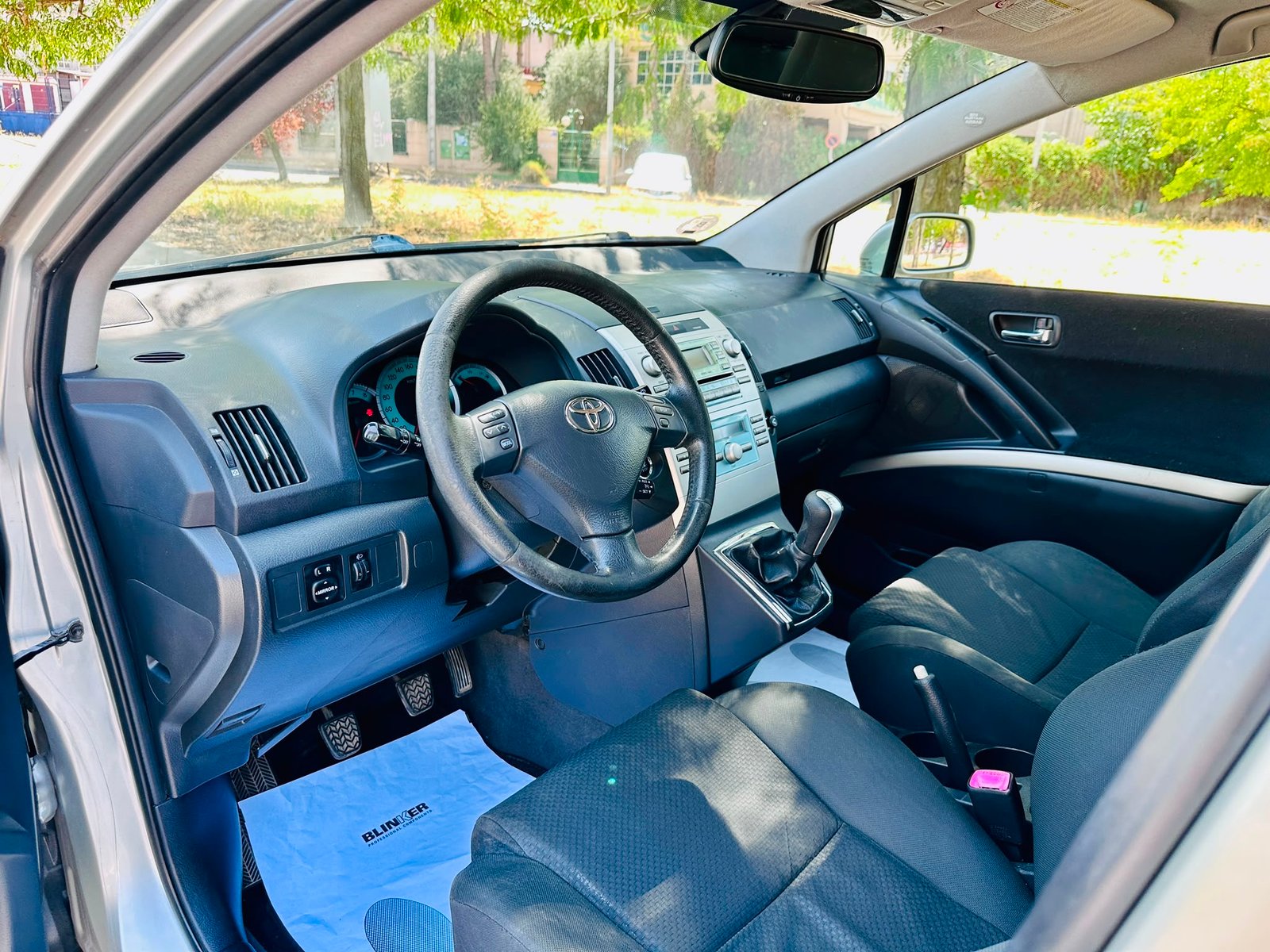 TOYOTA Corolla Verso 1.8